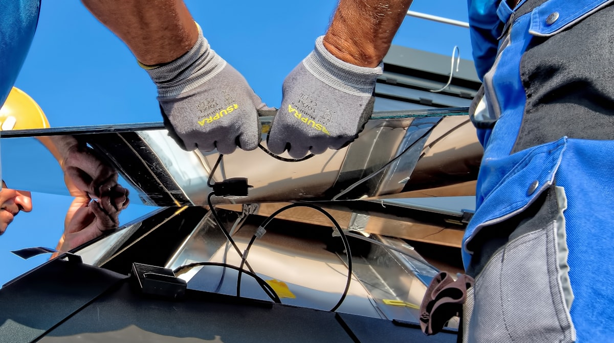 Essential Solar Panel Maintenance Tips
